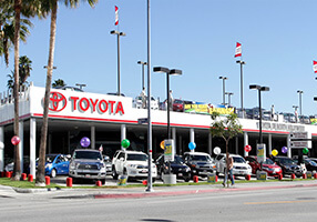 Toyota of North Hollywood